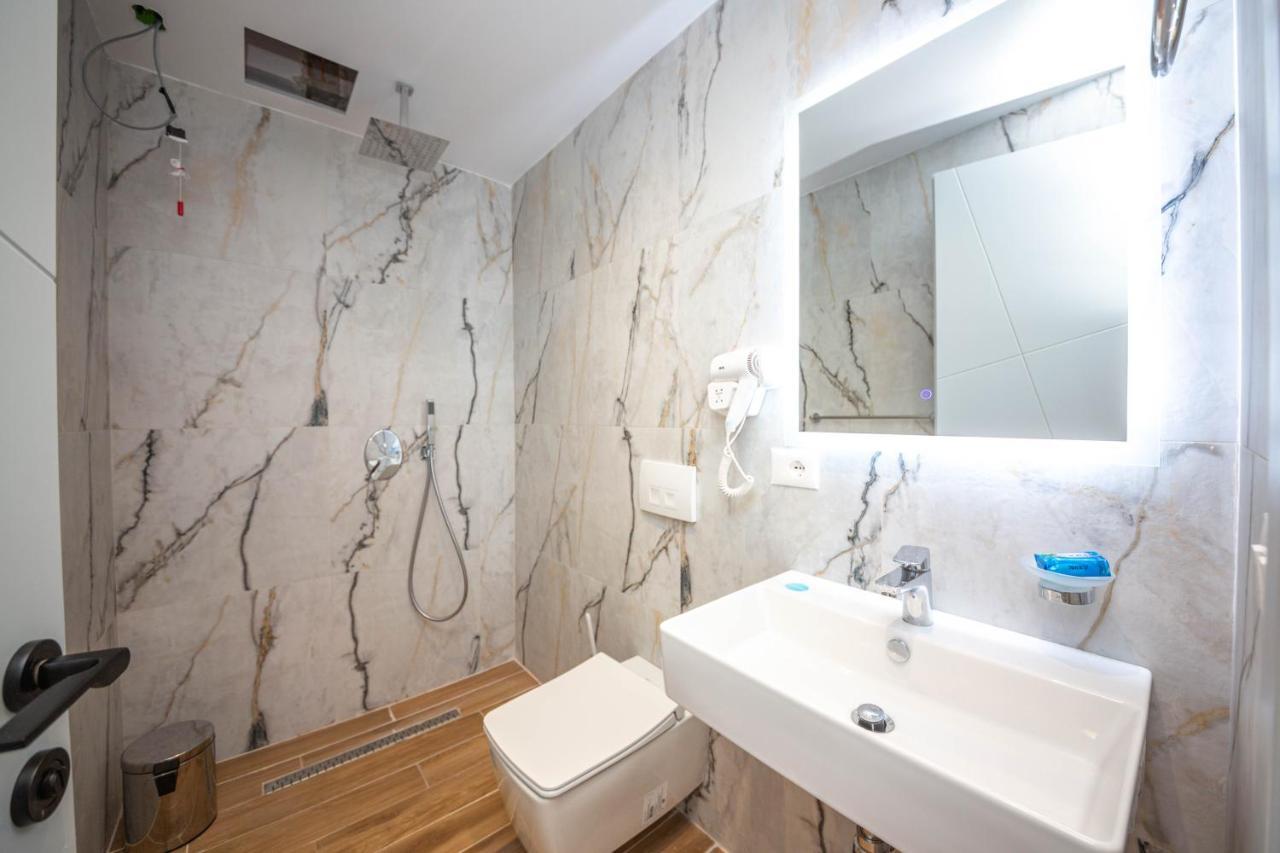 Hesperus Hotel Vlorë Dış mekan fotoğraf
